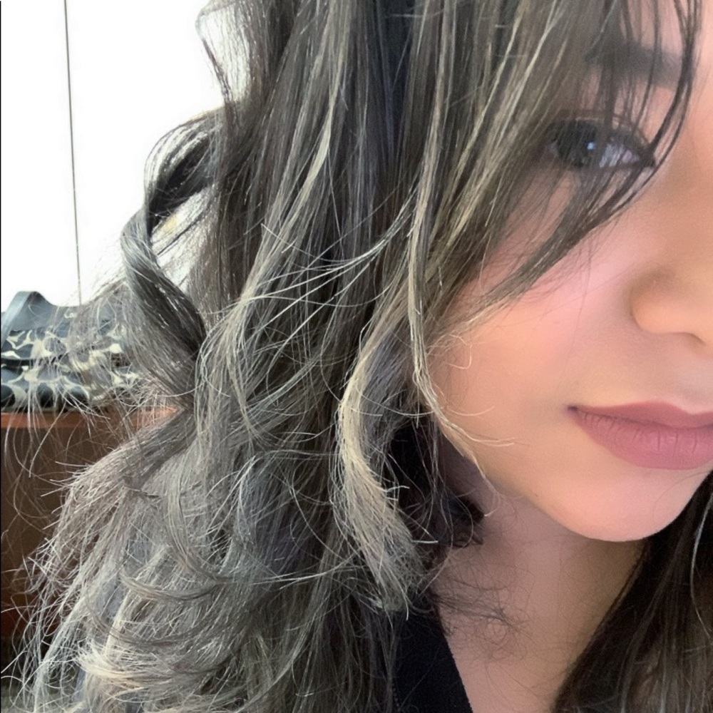 Meet your Posher, Alejandra